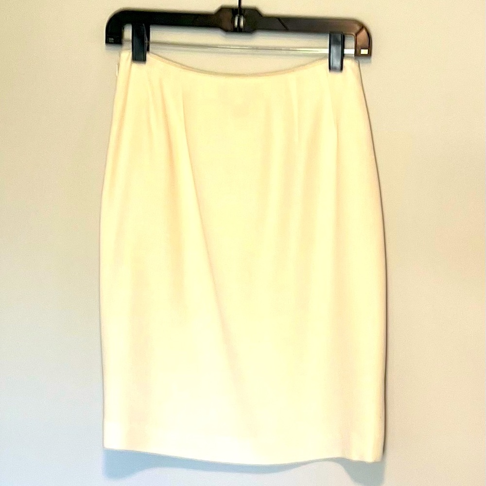 Classic cream skirt from Ann Taylor size 2